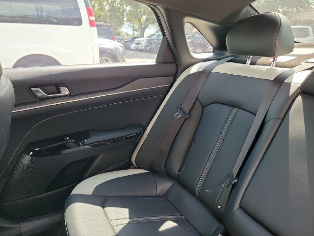 Used 2025 Kia K5 GT-Line w/ GT-Line Premium Package AWD/4WD image 15