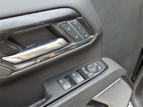 Used 2024 GMC Sierra 2500 AT4X image 21