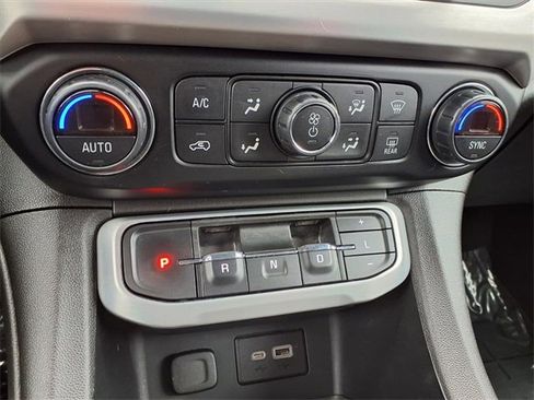 Used 2021 GMC Acadia SLE image 7