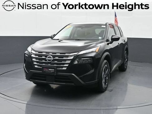 Used 2026 Nissan Rogue SV w/ Cold Weather Package AWD/4WD image 1