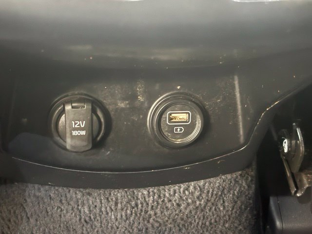 Used 2023 Kia Sorento S w/ Panoramic Sunroof Package AWD/4WD image 10