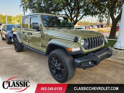 Used 2025 Jeep Gladiator Sport
