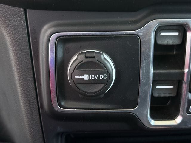 Used 2023 Jeep Wrangler Unlimited Sport AWD/4WD image 20