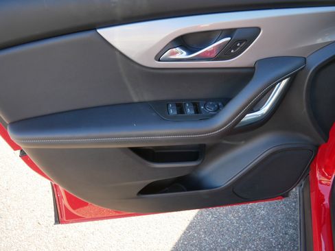 Used 2023 Chevrolet Blazer LT image 19