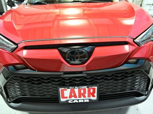Used 2024 Toyota Corolla Cross AWD Hybrid w/ Moonroof Package image 18