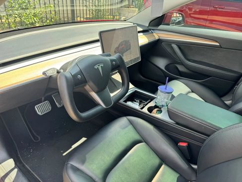 Used 2022 Tesla Model 3 Long Range AWD/4WD image 3
