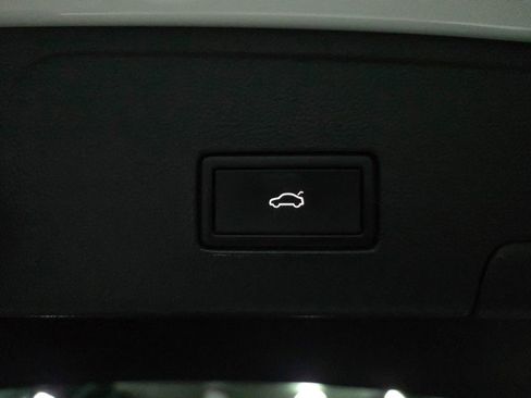 Used 2024 Volkswagen Atlas Cross Sport SE AWD/4WD image 34