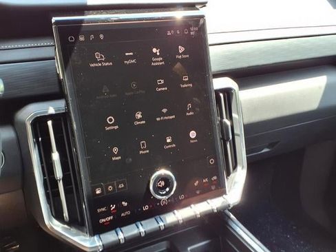 New 2026 GMC Acadia Elevation w/ Elevation Premium Package image 18