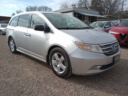 Used 2013 Honda Odyssey Touring image 1