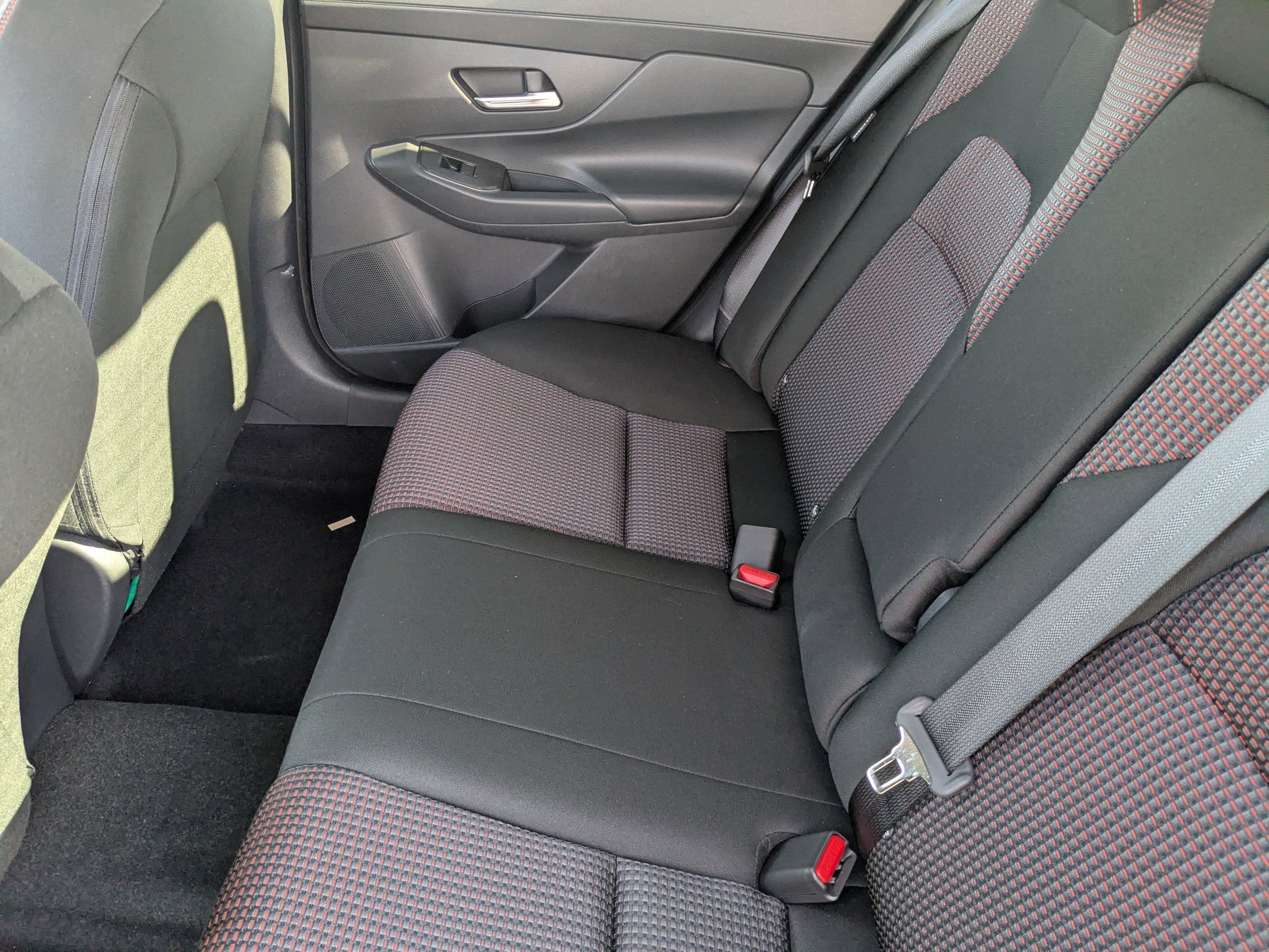 New 2027 Nissan Sentra SR w/ SR All Weather Package FWD image 24