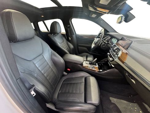 Used 2019 BMW X4 M40i image 16