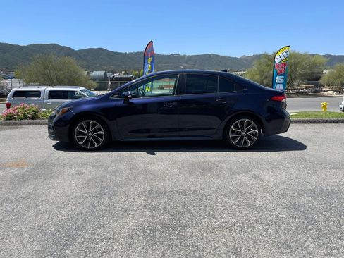 Used 2022 Toyota Corolla SE w/ SE Premium Package image 8
