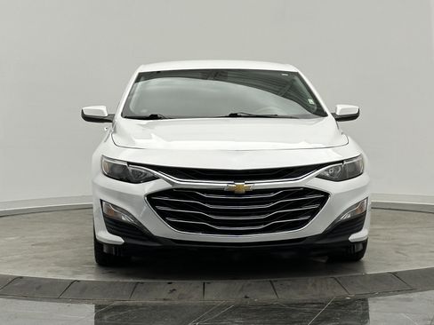 Used 2023 Chevrolet Malibu LT image 2