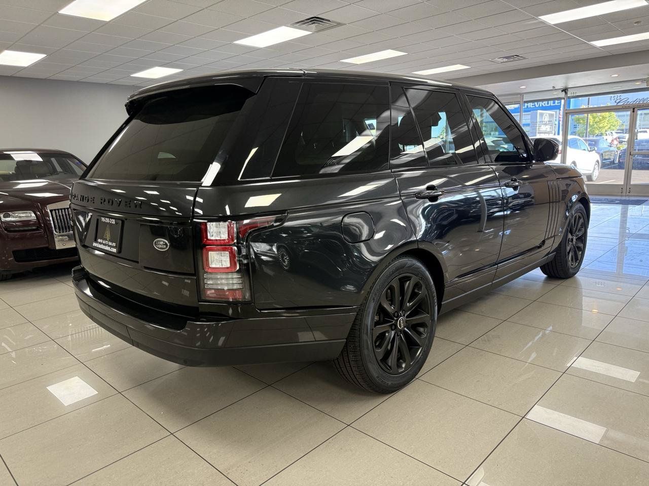 Used 2014 Land Rover Range Rover HSE AWD/4WD image 6