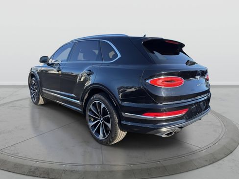Used 2022 Bentley Bentayga image 4