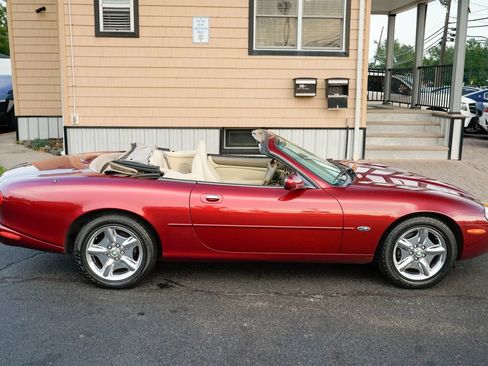 Used 1997 Jaguar XK8 Convertible RWD image 4