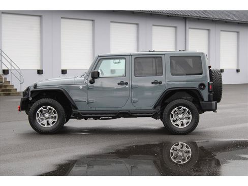 Used 2014 Jeep Wrangler Unlimited Rubicon w/ Connectivity Group image 2