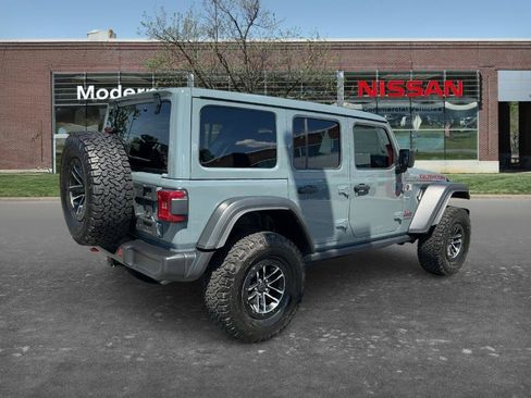 Used 2025 Jeep Wrangler Unlimited Rubicon w/ XTREMEE 35" Tire Package AWD/4WD image 4