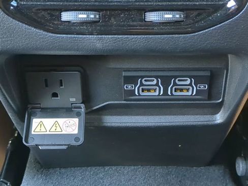 Used 2022 Jeep Grand Cherokee Summit w/ Advanced Protech Group IV image 17