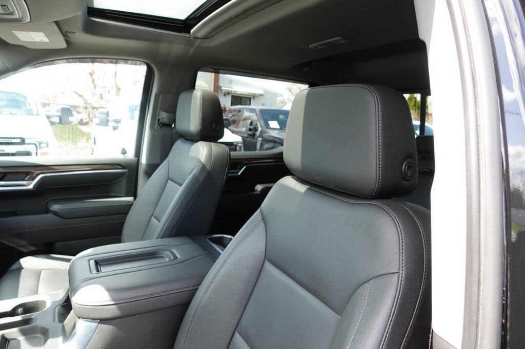 Used 2022 Chevrolet Silverado 1500 LT Trail Boss w/ LT Trail Boss Premium Package AWD/4WD image 22