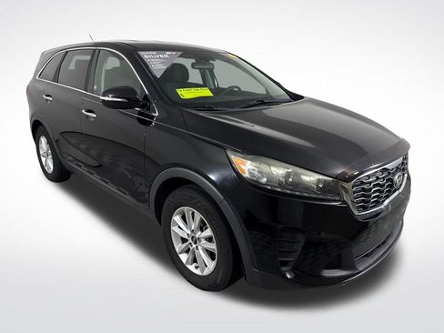 Used 2019 Kia Sorento FWD image 1