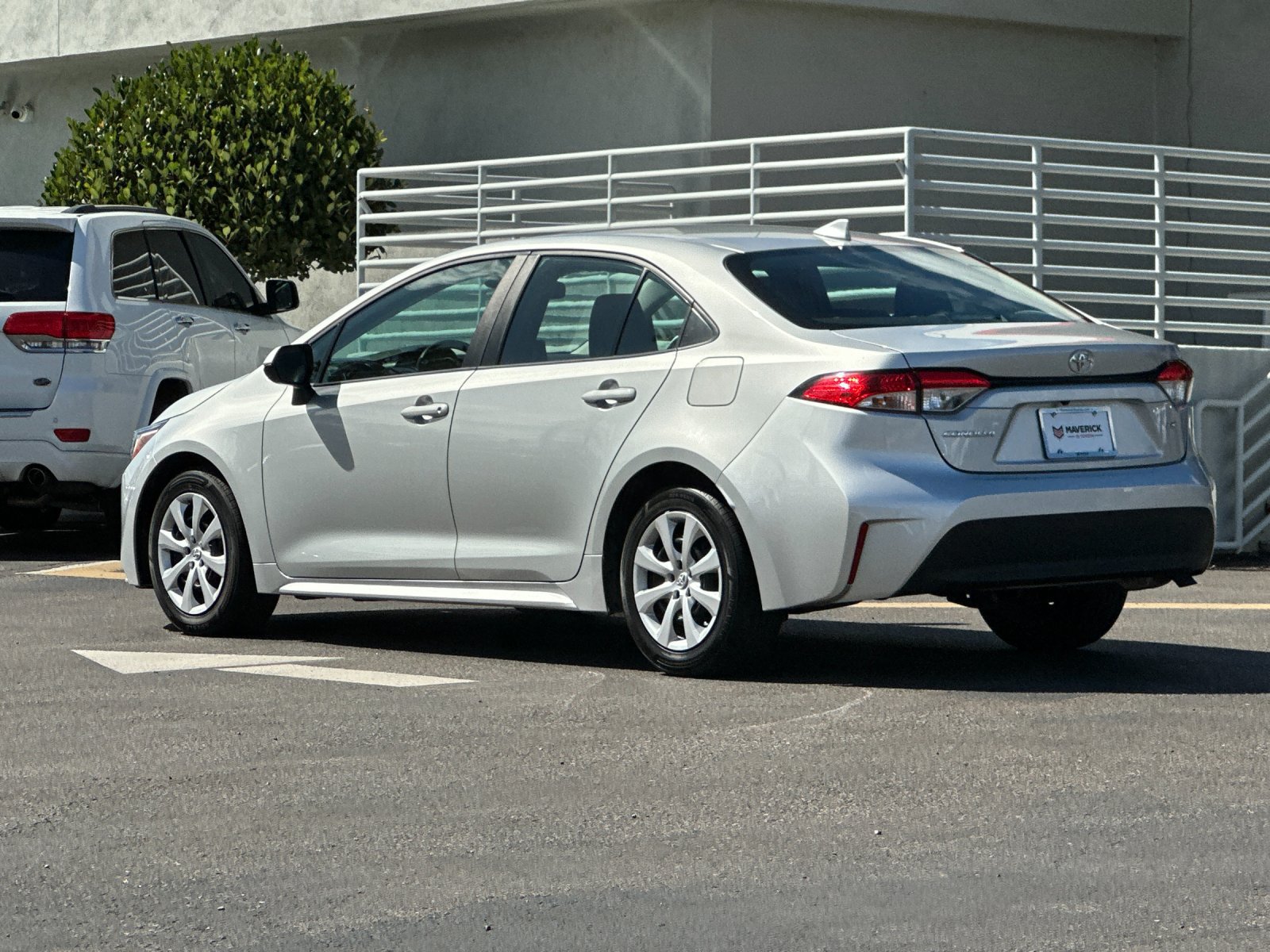 Used 2024 Toyota Corolla LE FWD image 3
