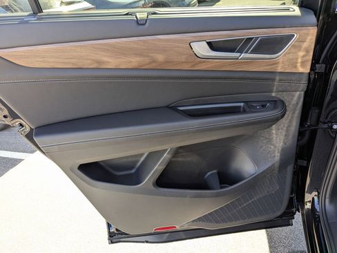 New 2026 Volkswagen Atlas SE image 25