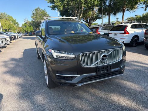 Used 2018 Volvo XC90 T8 Inscription w/ Luxury Package image 3