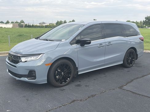 Used 2025 Honda Odyssey Sport-L image 5