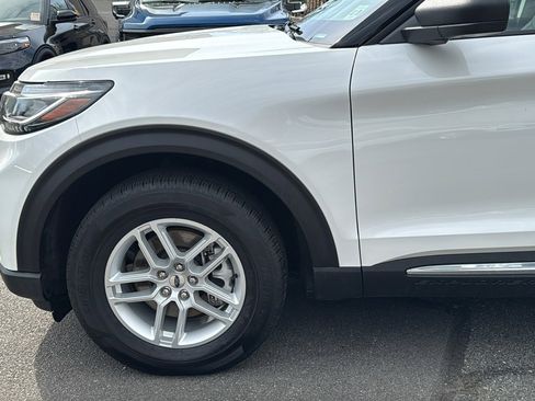 Used 2025 Ford Explorer Active image 13