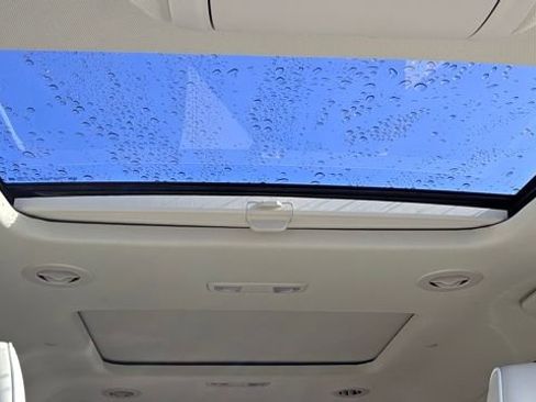 Used 2023 Buick Enclave Avenir w/ Avenir Technology Package image 28