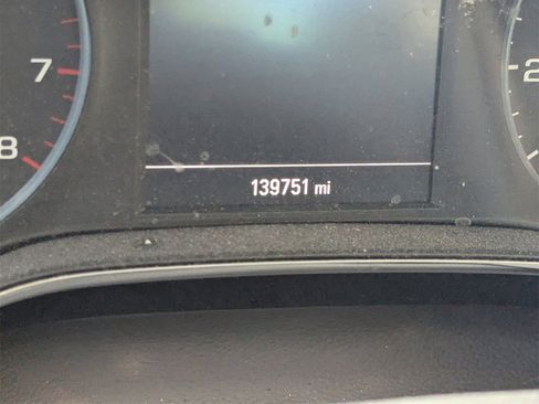 Used 2017 Chevrolet Cruze LS image 9