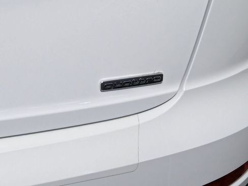 Used 2023 Audi Q8 Premium Plus w/ Premium Plus Package image 11