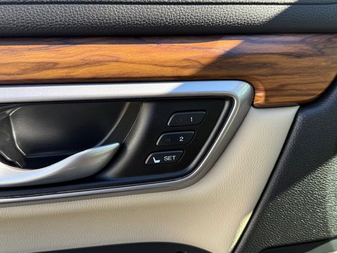 Used 2017 Honda CR-V EX-L image 12