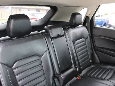 Used 2016 Ford Edge SEL w/ Equipment Group 201A FWD image 11