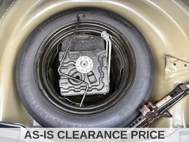 Used 2016 Toyota Corolla LE FWD image 18