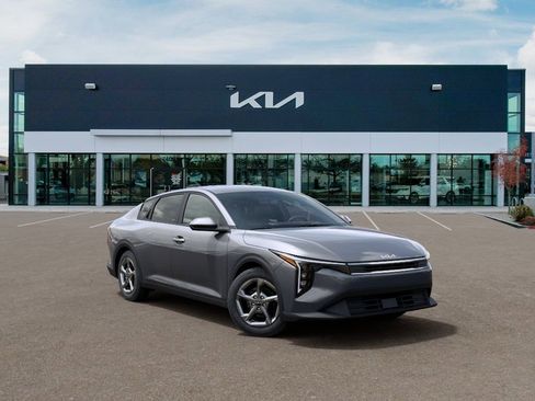 New 2026 Kia K4 FWD image 8