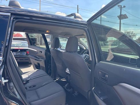 Used 2017 Toyota Highlander LE w/ Protection Package #3 image 13