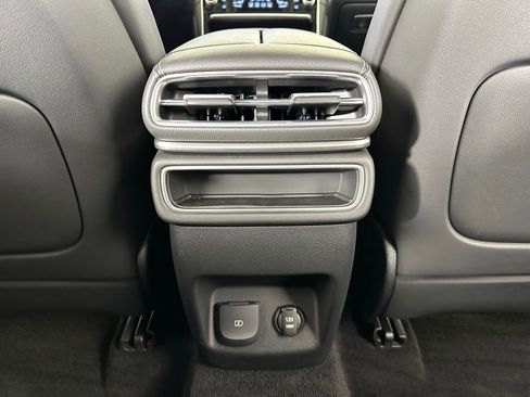 Used 2025 Genesis GV80 2.5T Standard image 32