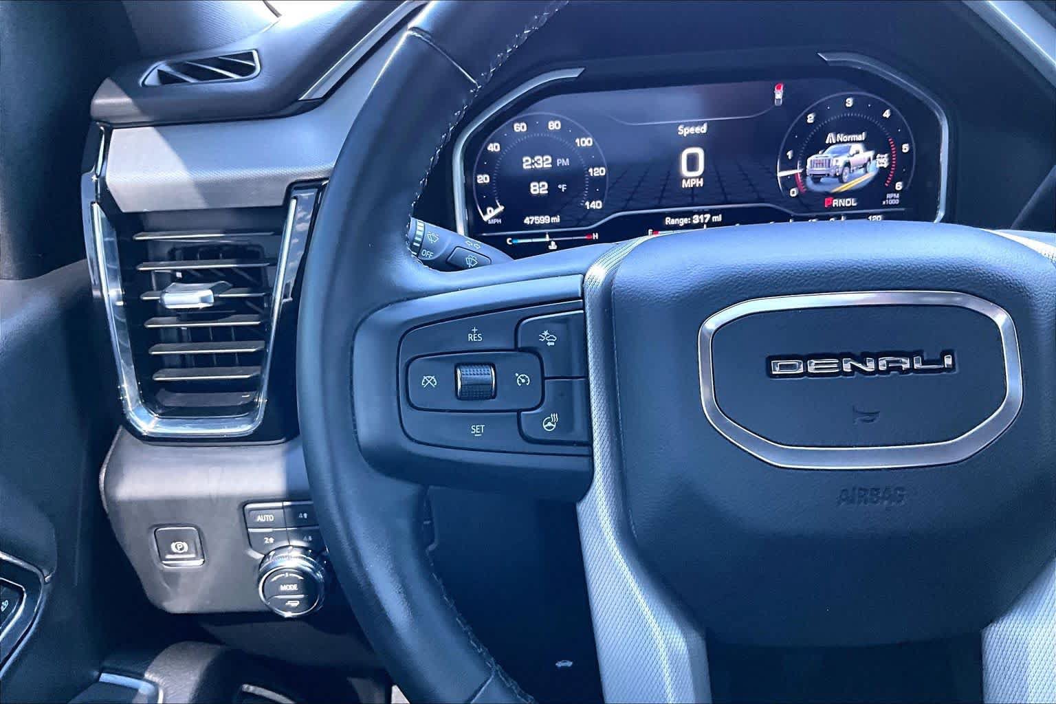 Used 2024 GMC Sierra 2500 Denali w/ Denali Reserve Package AWD/4WD image 21