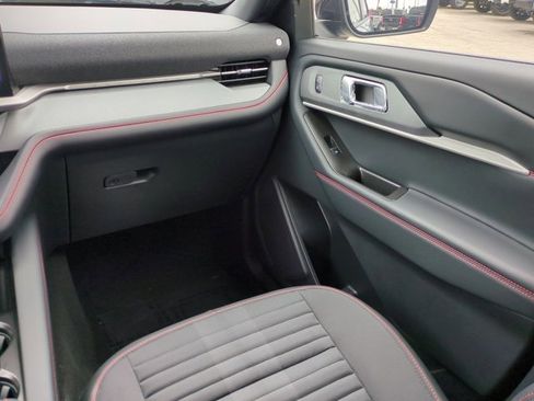 New 2026 Ford Explorer ST-Line w/ ST-Line Street Pack image 17