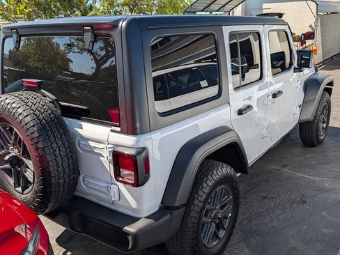 Used 2026 Jeep Wrangler Unlimited Sport AWD/4WD image 3