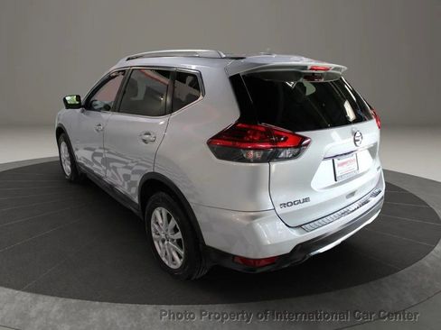 Used 2017 Nissan Rogue SV w/ SV Premium Package image 7