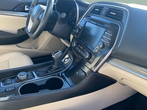 Used 2021 Nissan Maxima 3.5 SV w/ Floor Mat Group image 11