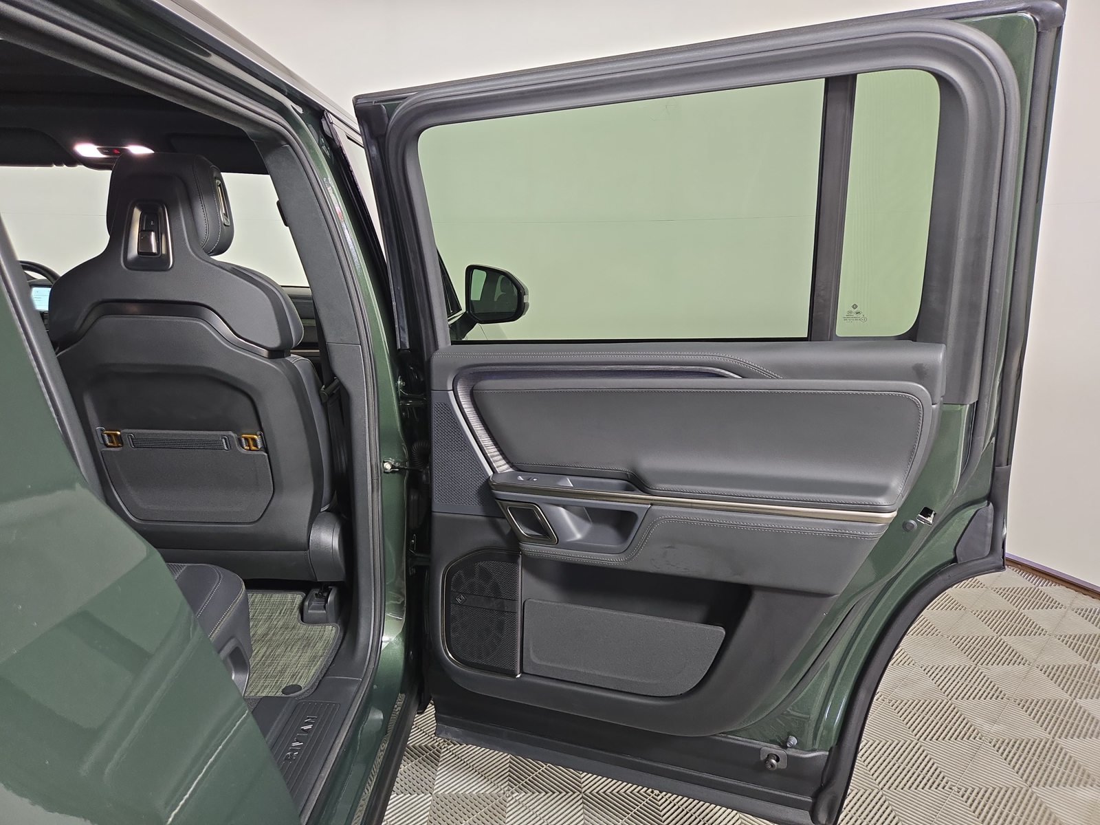 Used 2024 Rivian R1S Adventure Quad AWD/4WD image 19