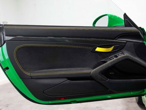 Used 2021 Porsche 718 Cayman GT4 image 9