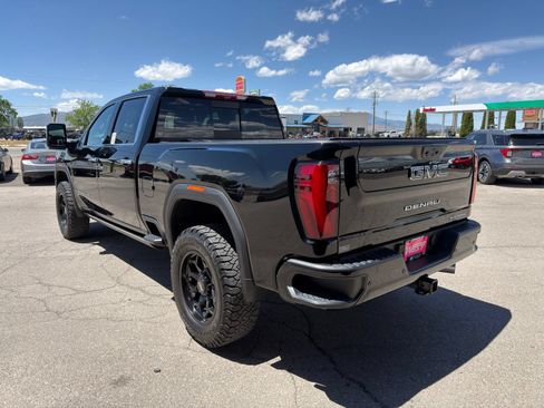 Used 2025 GMC Sierra 2500 Denali Ultimate w/ Max Trailering Package AWD/4WD image 10