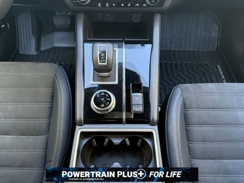 Used 2023 Mitsubishi Outlander SE Black Edition image 11