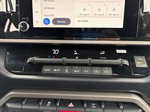 Used 2025 Toyota Tundra SR5 AWD/4WD image 17
