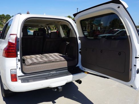 Used 2013 Lexus GX 460 w/ Comfort Plus Pkg image 35